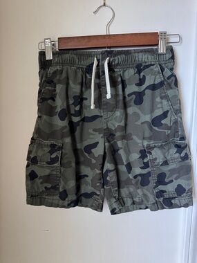 Old Navy Boys Camo Cargo Shorts - Olive & Dark Green Size Large (10-12)